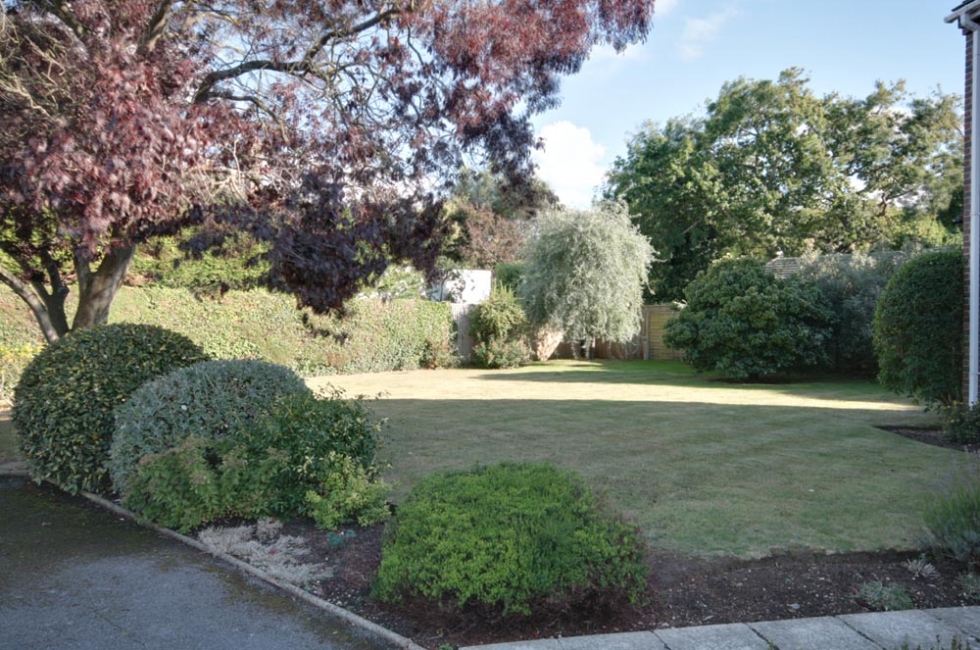 Property for Sale, West Wittering 9 Elms Way Baileys Estate Agent